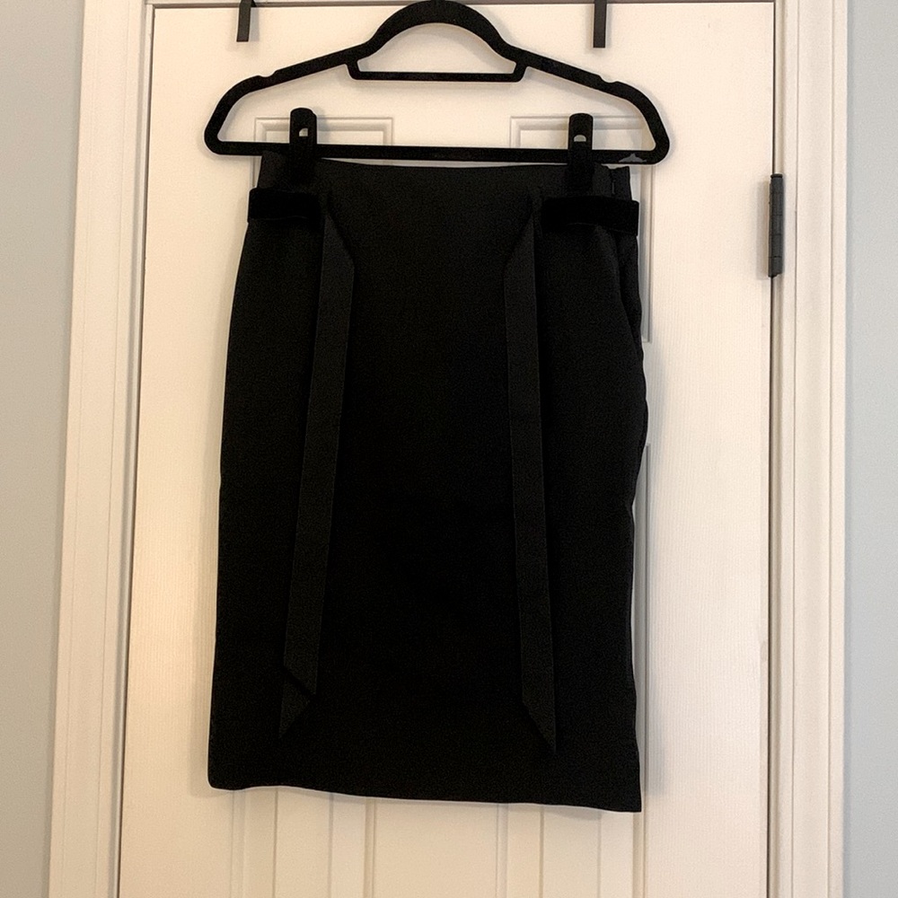 Tom Ford | Below Knee Black Pencil Skirt with Velvet Tie | Size 4